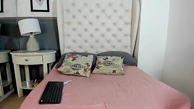 Madame_Rouge_ webcams show profile image 