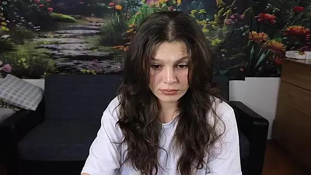 MadameDeFeu from StripChat