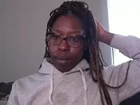 MadamIndigo from StripChat