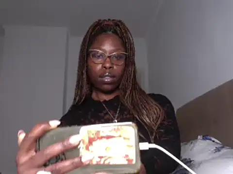 MadamIndigo from StripChat
