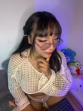 Maddy_w from StripChat