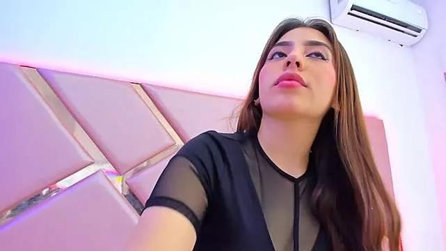 MaddyyLennon from StripChat