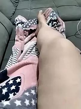 Maeefilha243 from StripChat is Freechat
