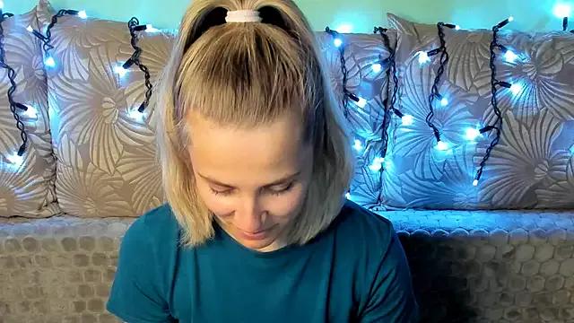 MaggieCake from StripChat