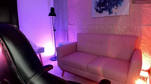 MAGIC_TESSA from StripChat is Freechat