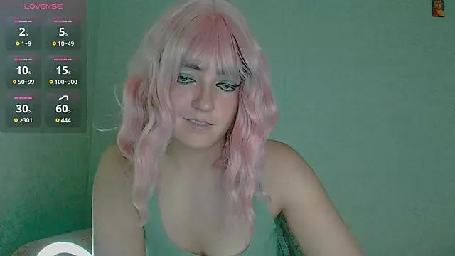 MagicPink from StripChat is Freechat