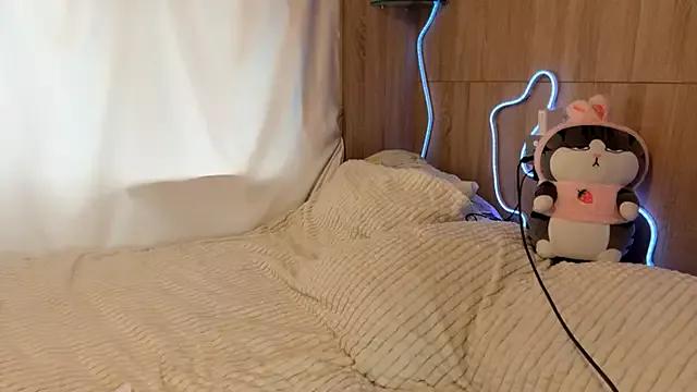 MahaliaKlitzinga from StripChat