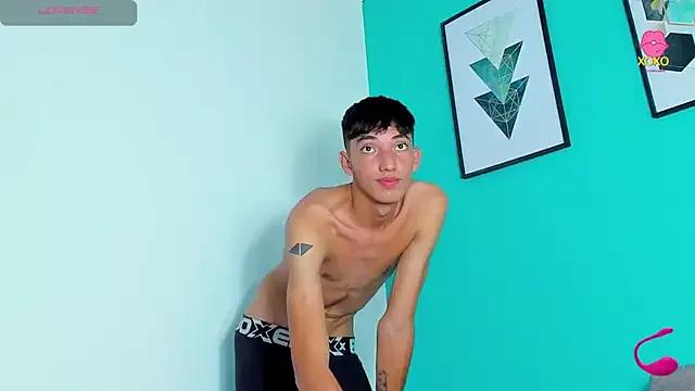 Maikol_Ortiz from StripChat is Freechat
