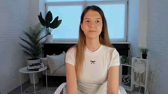 MaiNetter from StripChat is Freechat