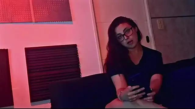 Maipilu webcams show profile image 