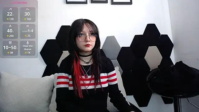 Maki_Zein webcams show profile image 