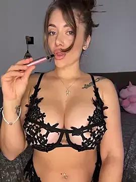 Malasantababy from StripChat