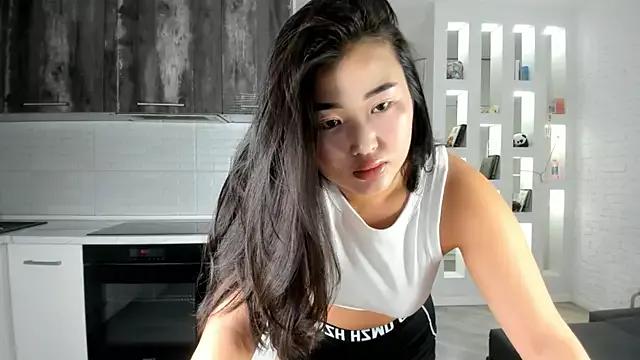 mali_bloom from StripChat is Freechat