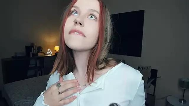 MaliaBourraine from StripChat is Freechat