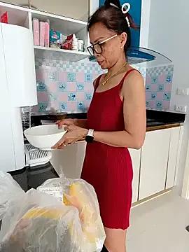 Mama_Eva_1 from StripChat is Freechat
