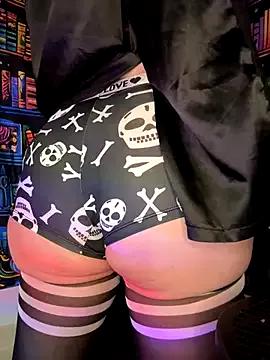 MamaSpicy from StripChat