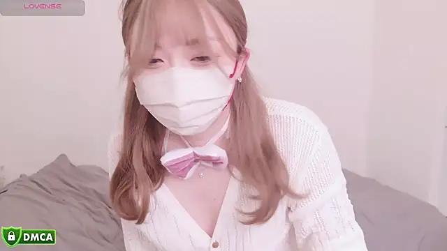 Manaka_oO from StripChat