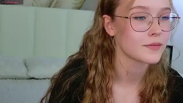 MandyMils webcams show profile image 