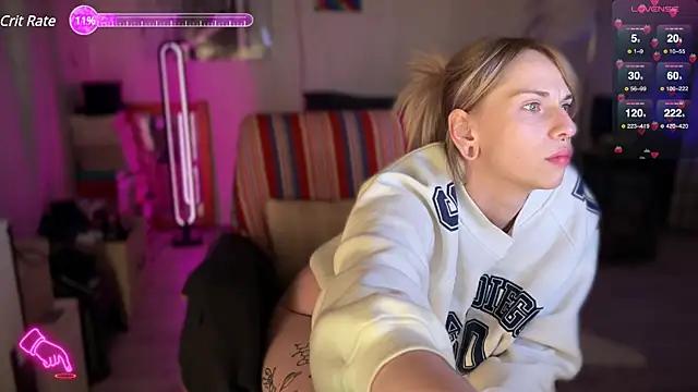 Mannarie_Madsinn from StripChat