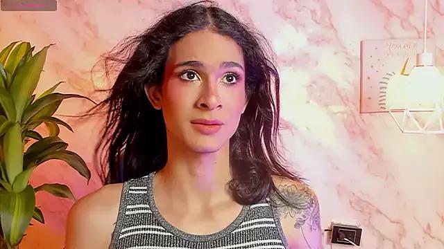 Mara_friendboy699 from StripChat