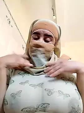 Maraamm from StripChat