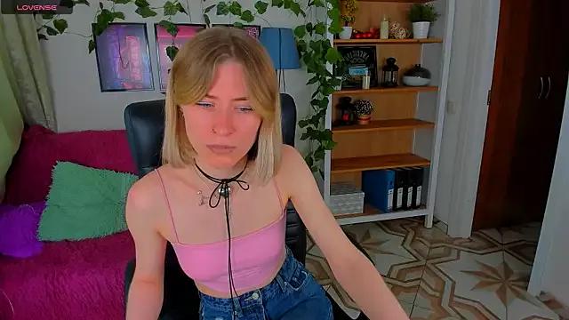 MaraCooperrr from StripChat