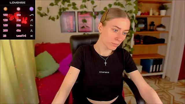 MaraCooperrr from StripChat