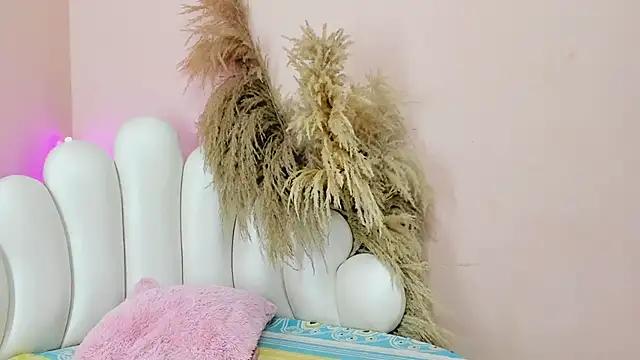 MaraMaisonn from StripChat