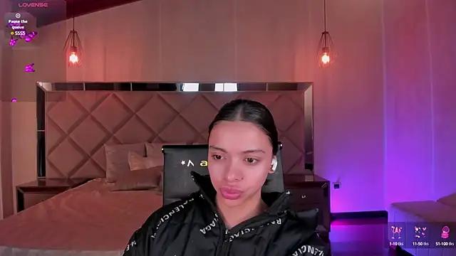 MaraRicci from StripChat