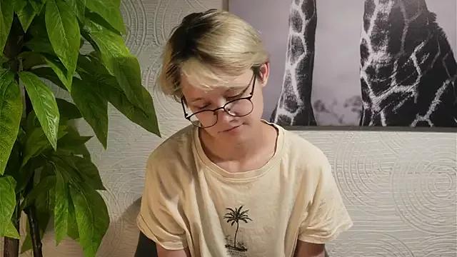 MargertDoyen webcams show profile image 