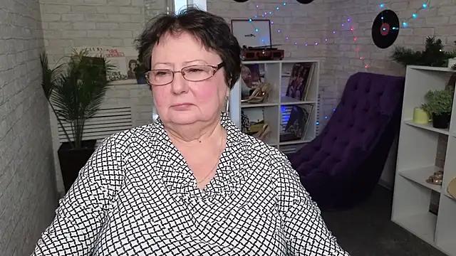 Margo_Moll from StripChat is Freechat