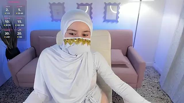 Mariam_malikk from StripChat is Freechat