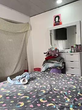 Marianahb-e from StripChat is Freechat