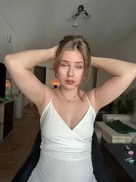 Photos of MaribelRiver from StripChat is Freechat