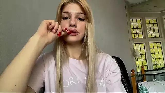 MarielleAdrien from StripChat is Freechat