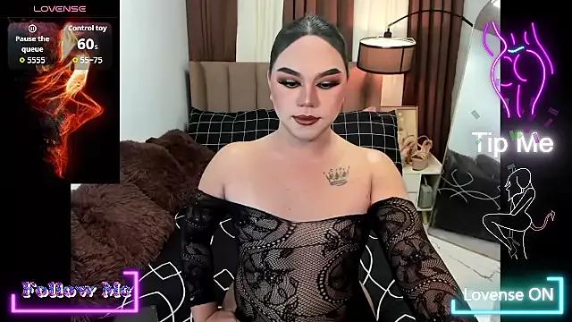 MarinaWolf from StripChat is Freechat