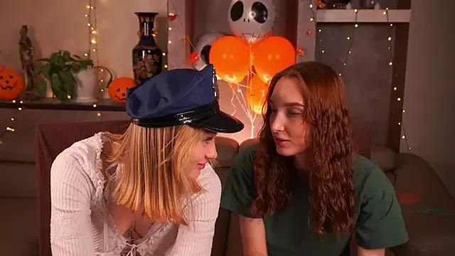 MarisLopaz from StripChat is Freechat