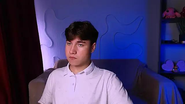 mark_lorens from StripChat is Freechat