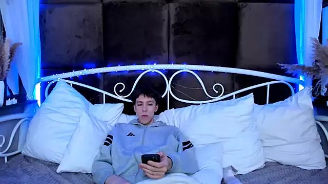 MarkBranston from StripChat is Freechat