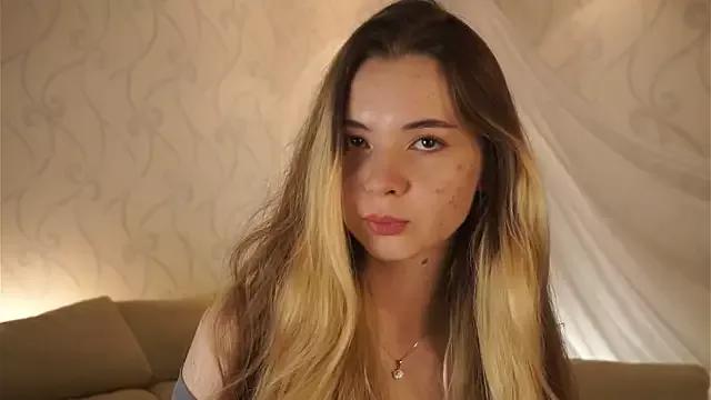 MarlinVarian from StripChat is Freechat