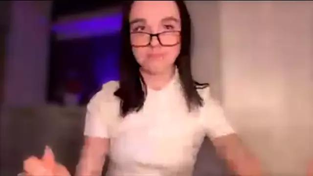 MarniFindley webcams show profile image 