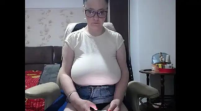 Mary_x from StripChat is Freechat