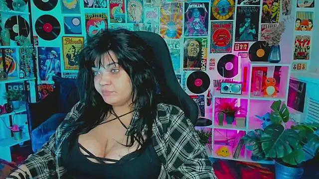 MaryHarrys from StripChat is Freechat