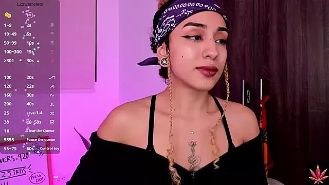 MaryJanelovers from StripChat is Freechat