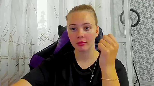 MaryLushh from StripChat is Freechat