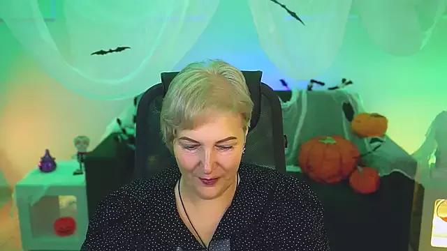 MaryMogan from StripChat is Freechat