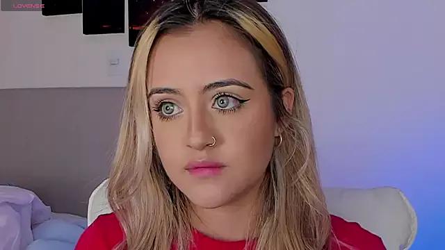 MaryMoon_ from StripChat is Freechat