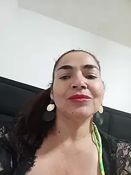 MaryRoze_ from StripChat is Freechat