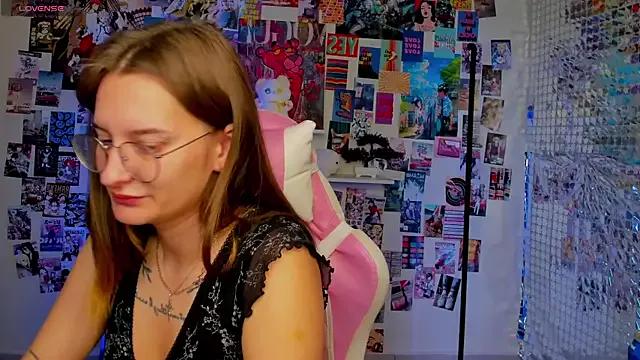 Maryyy_May from StripChat is Freechat
