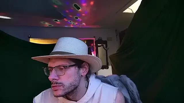 MasterDaddyCool webcams show profile image 